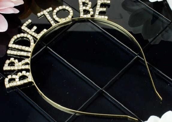 METAL TAŞLI TAÇ BRIDE TO BE GOLD