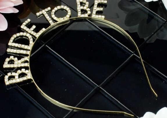 METAL TAŞLI TAÇ BRIDE TO BE GOLD