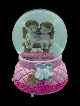 Kar Küresi Sevgili Aşıklar Pilli Işıklı Müzikli Püskürtme Motorlu Büyük Boy 15 Cm Kargo Ücretsiz