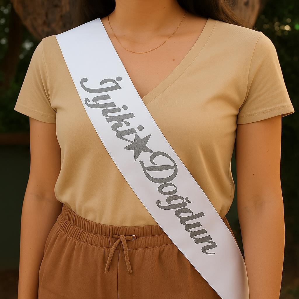 İYİ Kİ DOĞDUN BASKILI KUŞAK BEYAZ GÜMÜŞ