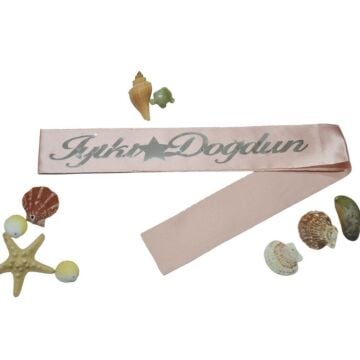 İYİ Kİ DOĞDUN BASKILI KUŞAK PEMBE GÜMÜŞ