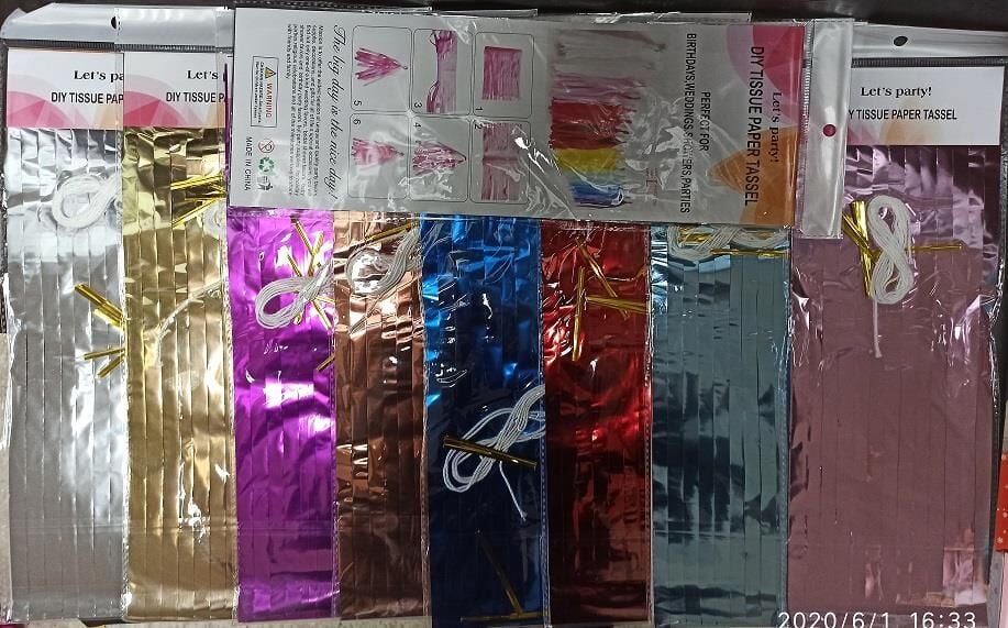 RENKLİ PÜSKÜL SÜS