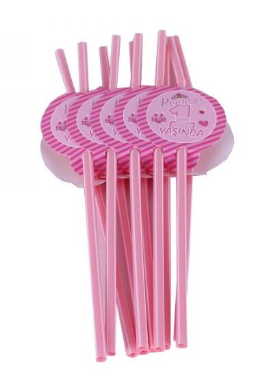 Prenses 1 Yaşında Pipet